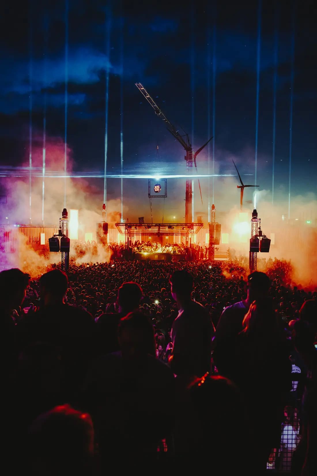 Subcultuur Festival 2025: the open-air stage at night with light beams